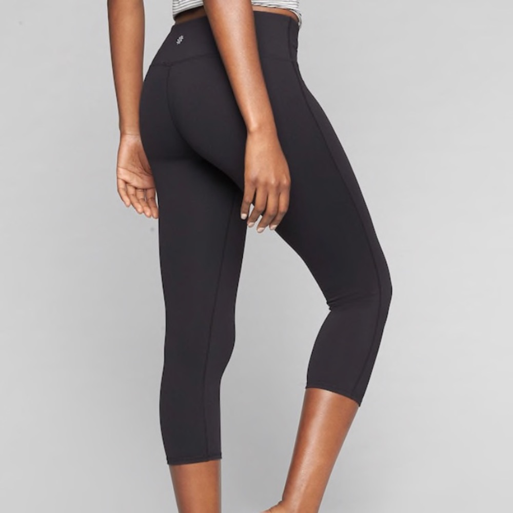 Athleta black capris